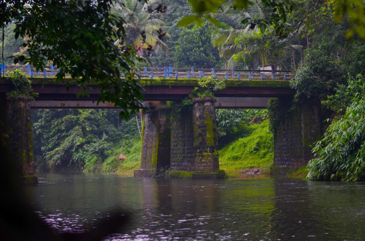 فندق Athirapilly On The Rocks أثيرابالي المظهر الخارجي الصورة